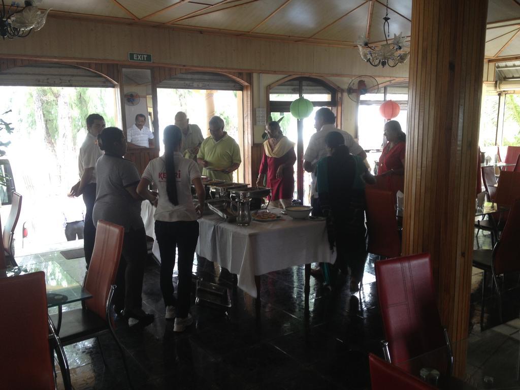 White Shell Lounge And Restaurant Hotel Flic en Flac Luaran gambar