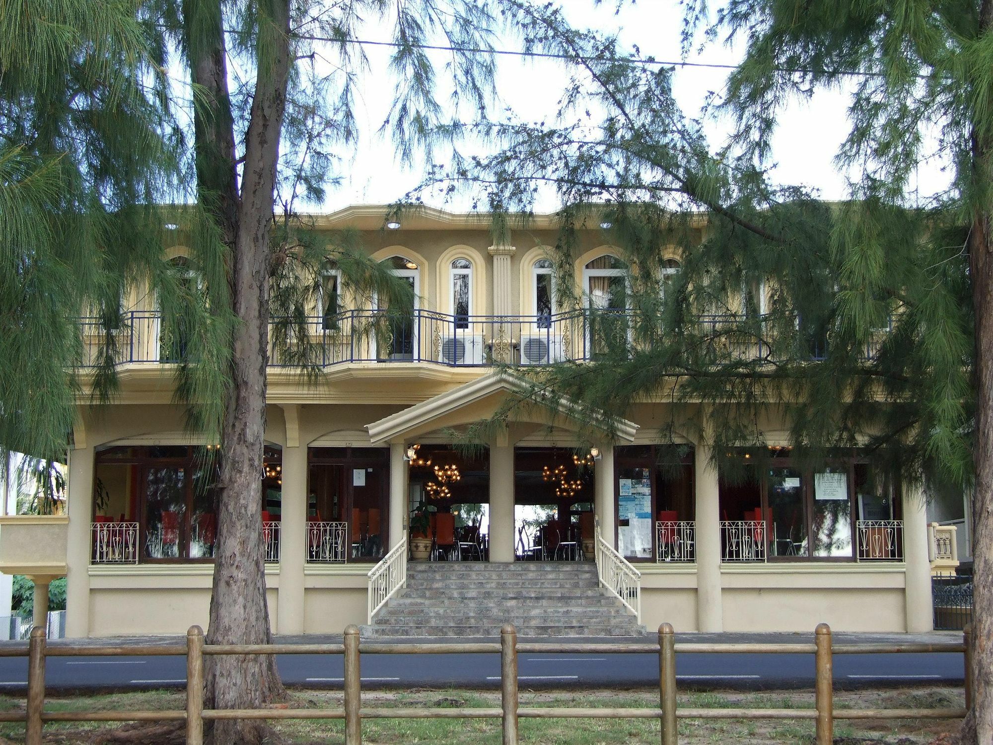 White Shell Lounge And Restaurant Hotel Flic en Flac Luaran gambar